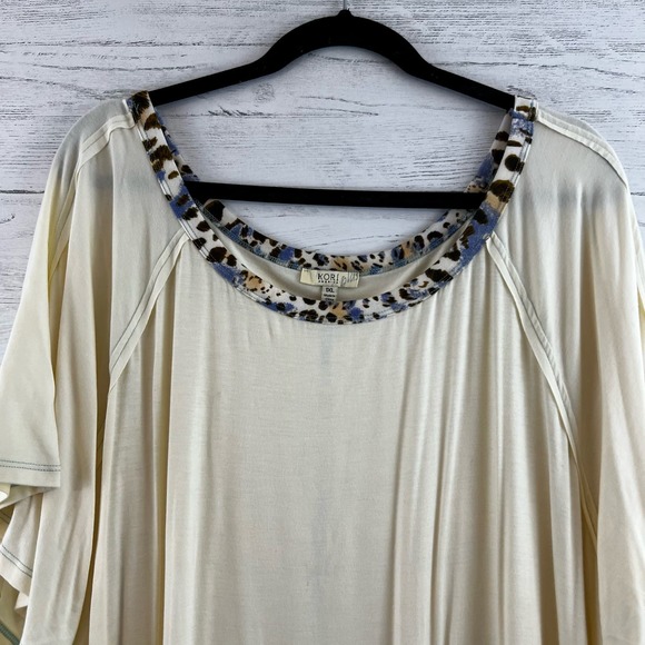 Kori America Cream and Leopard Short Sleeve Top Size 1XL - Picture 3 of 8